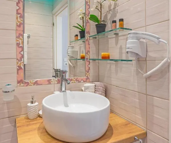 4. Sea View Luxury For 4 In Rhodes Centre! *